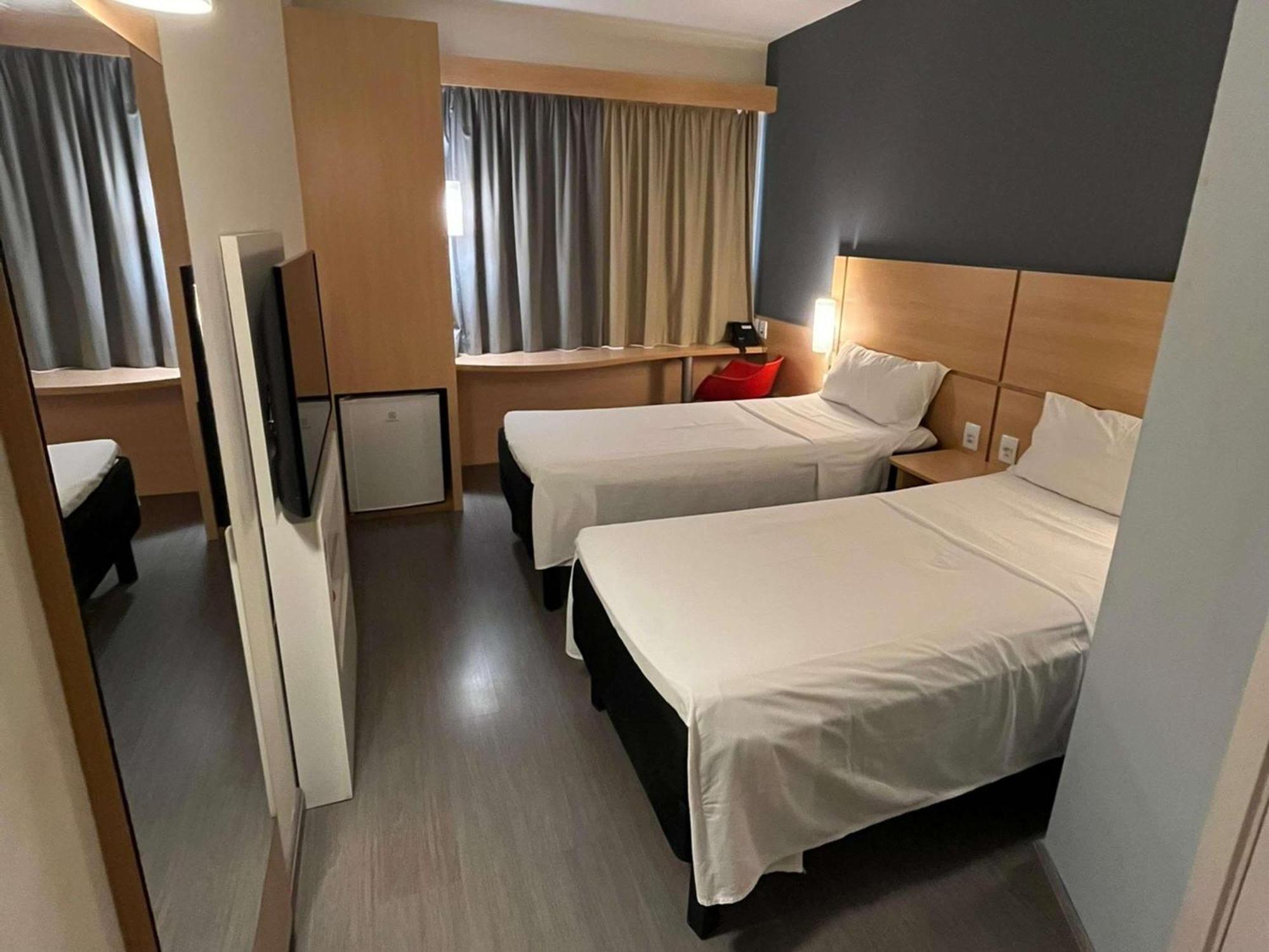 Ibis Catalao Hotel Exterior photo